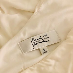 Badgley Mischka Dresses - Badgley Mischka One shoulder White Mini Dress Badgley Mischka Dresses - Badgley Mischka One shoulder White Mini Dress